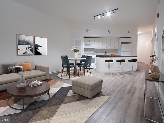 2nd image of 303 N 3rd St Floor 2