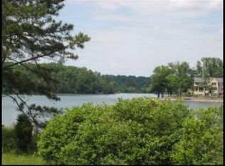 200 Marsh Hawk Dr, Vonore, TN 37885