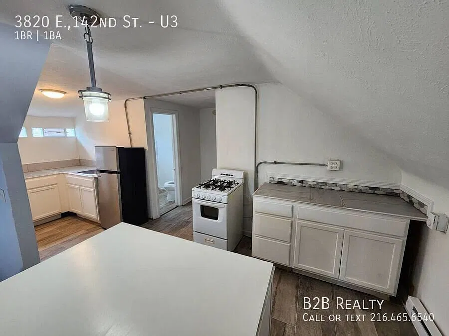 Charming 1-Bedroom Property at Prime Location — Photo 3
