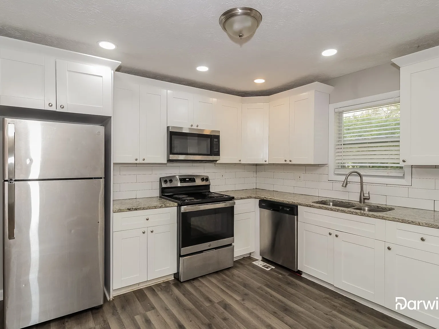 4 bed, 2.0 bath, 1864 sqft, $1,785 — Photo 3