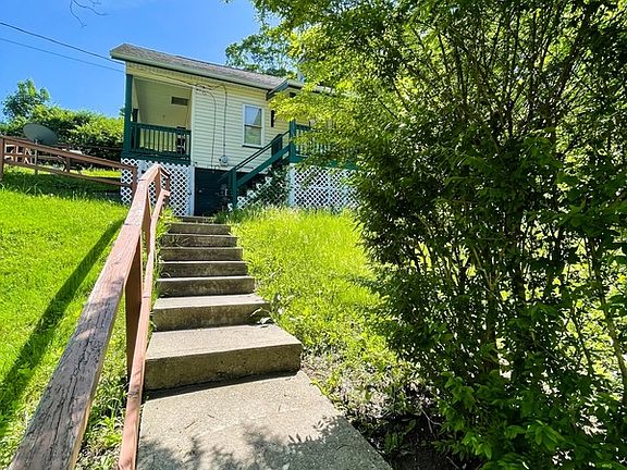 5th image of 1219 1/2 Tweed Ave