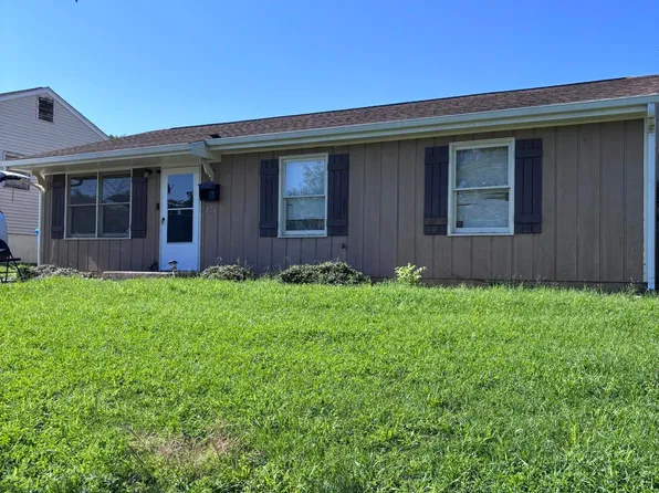 226 Rutherford Ct NW, Roanoke, VA 24016