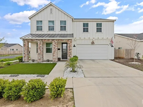243 E Taylor Ave, Visalia, CA 93291