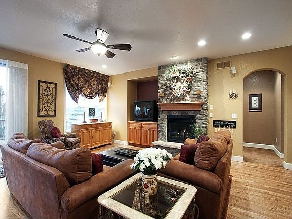 3rd image of 113 Mallard Ct