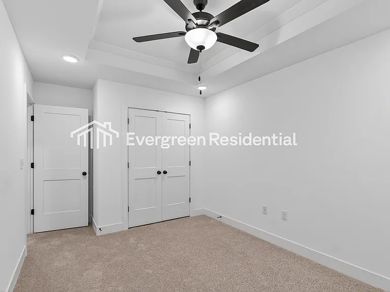 8229 N Berkley Ave — Photo 12