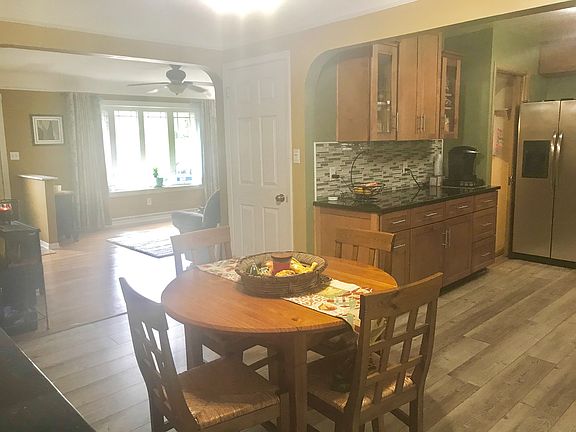 3rd image of 2325 Shady Ln