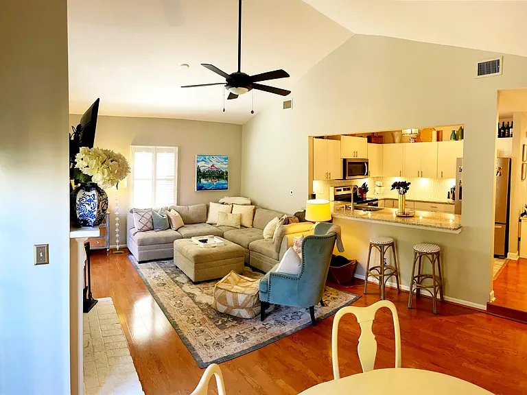 3716 Selwyn Farms Ln #3 — Photo 2
