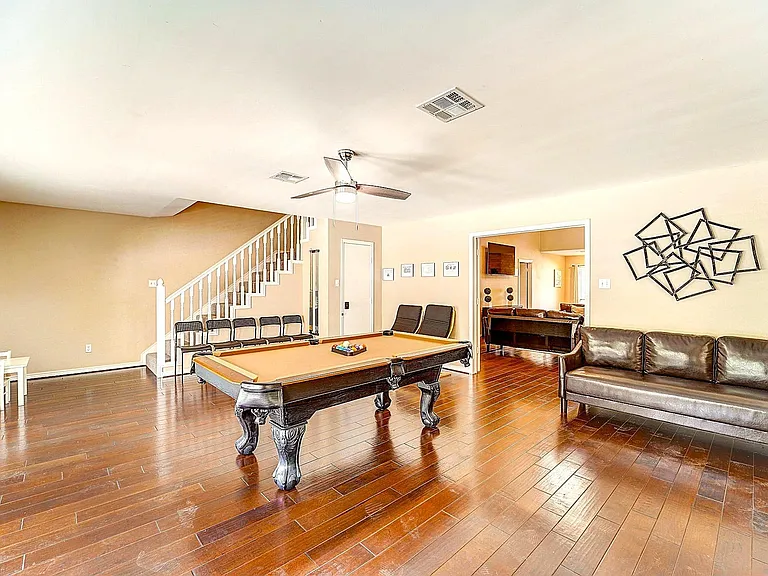 8111 Pine Green Ln — Photo 13