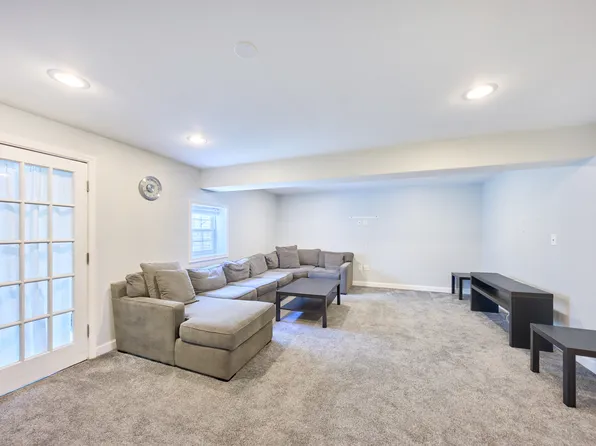 68 George Thomas Dr #B, Frederick, MD 21702