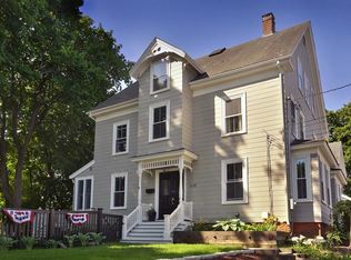 17 Arlington St, Newburyport, MA 01950