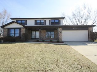 633 Prince Edward Cir, Schaumburg, IL 60193