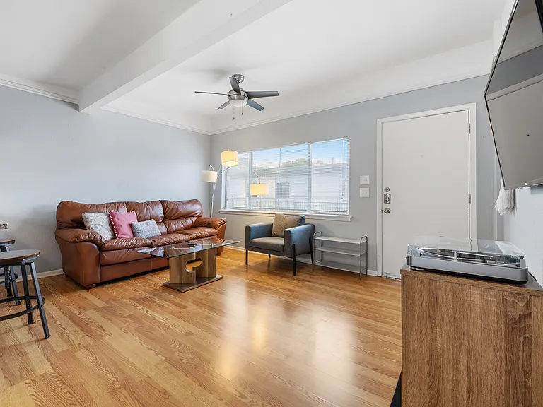 2408 Longview St #204 — Photo 1