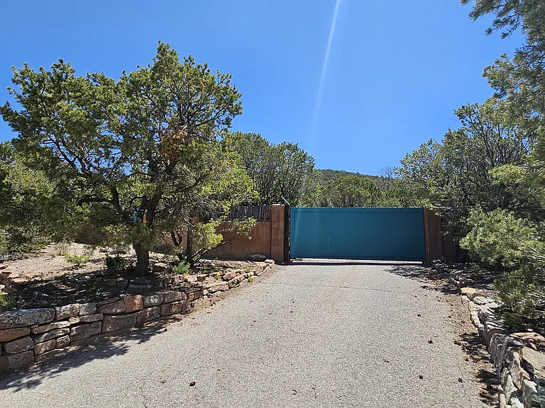1306 Lejano Ln — Photo 19