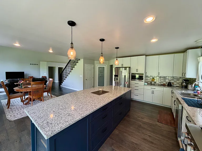 6961 Suncrest Dr — Photo 20
