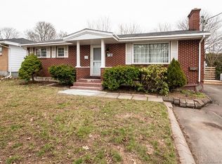 89 Mount Royal Blvd, Moncton, NB E1E 2V3
