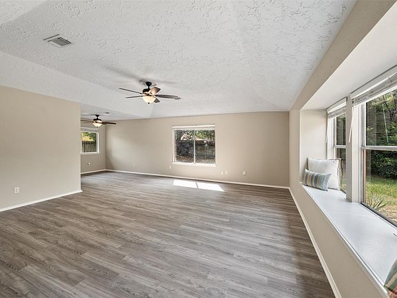 4th image of 21018 Verdecove Ln