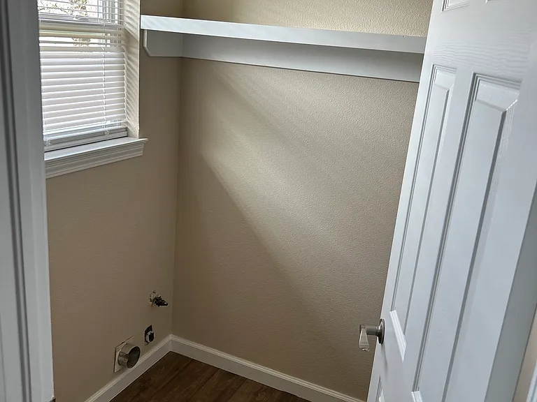 5704 Bryan St — Photo 15