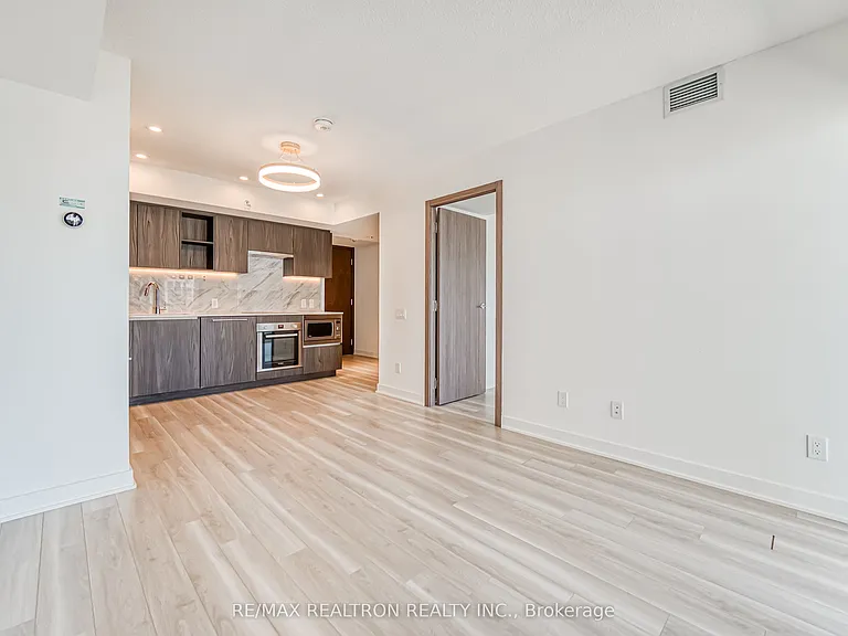 17 Bathurst St #2603 — Photo 23