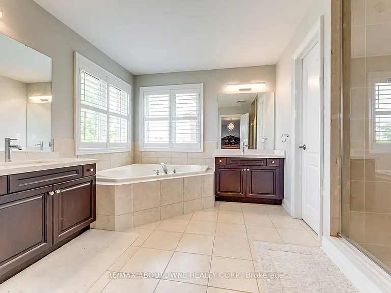 2481 Taylorwood Dr — Photo 28