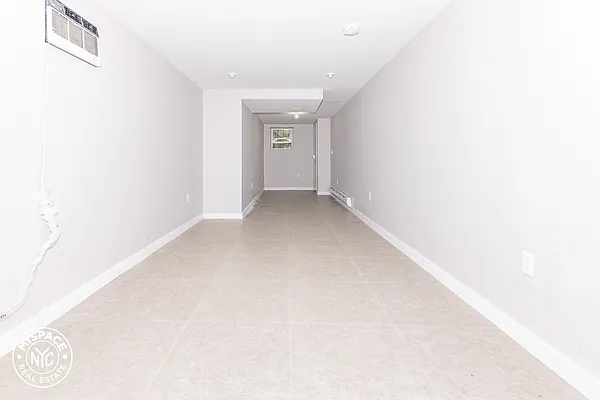 Rented by MySpaceNYC | media 19