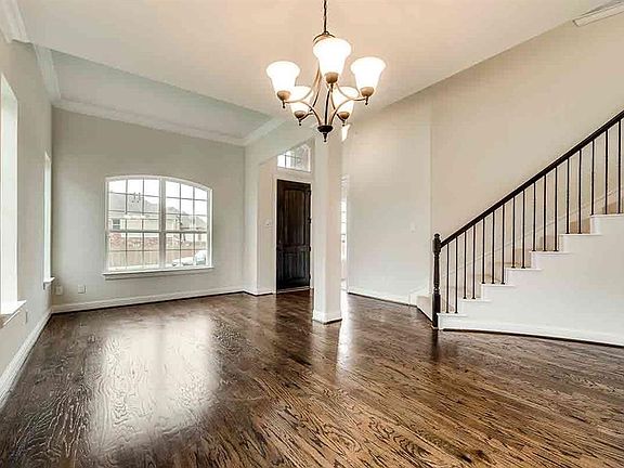 3rd image of 4813 Waterford Glen Dr