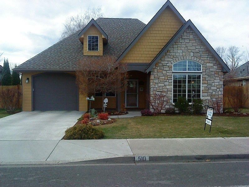 1st image of 510 Fern Ave