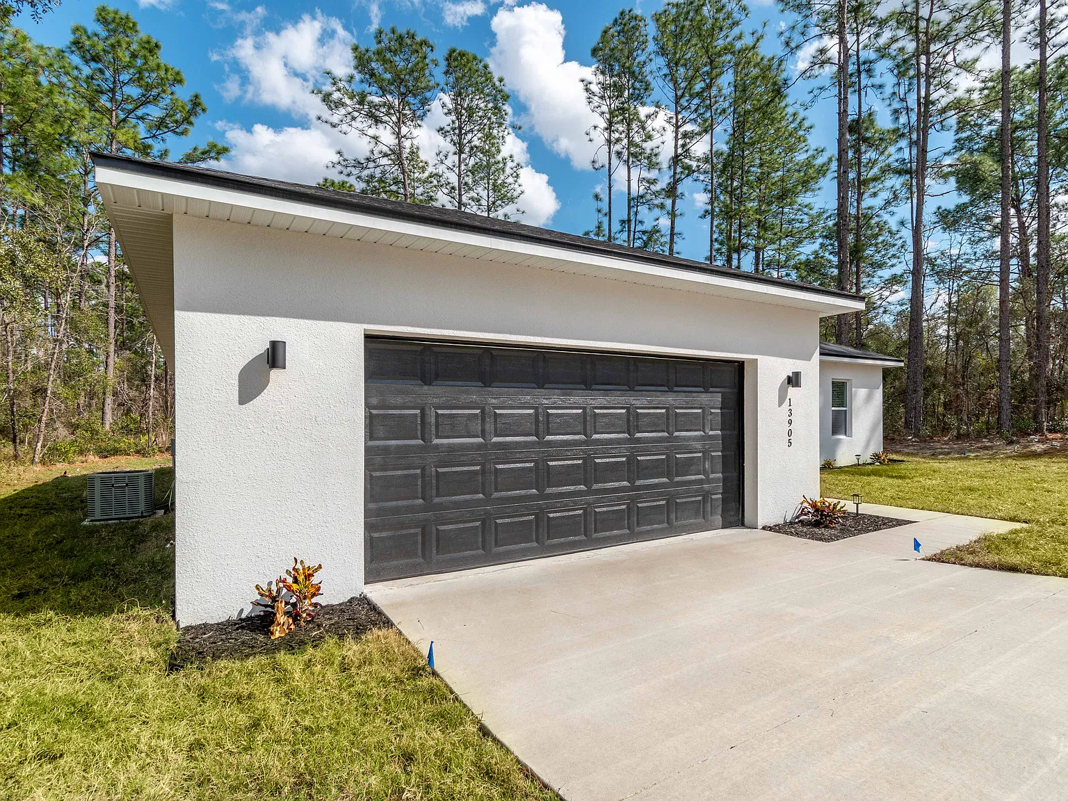 4 bed, 1659 sqft, $2,100 — Photo 3