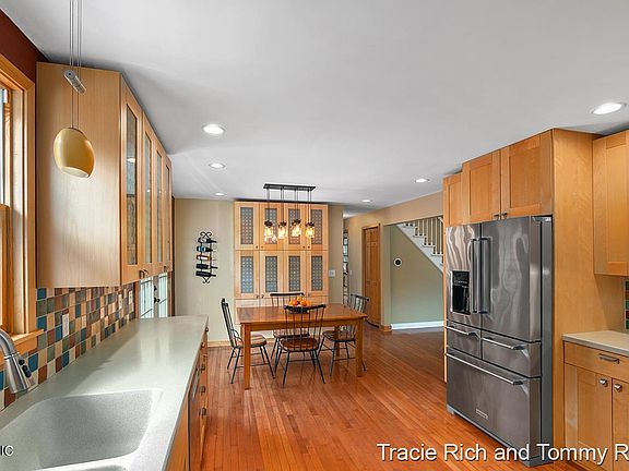 5th image of 8349 Childsdale Ave NE
