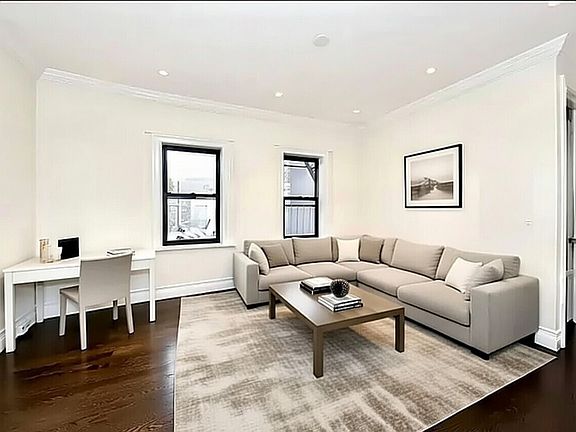 2nd image of 350 3rd Ave Ph 1