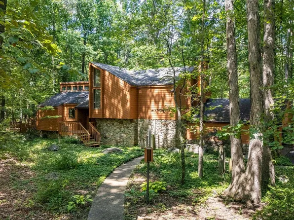 115 Woodland Pl, Lyndhurst, VA 22952