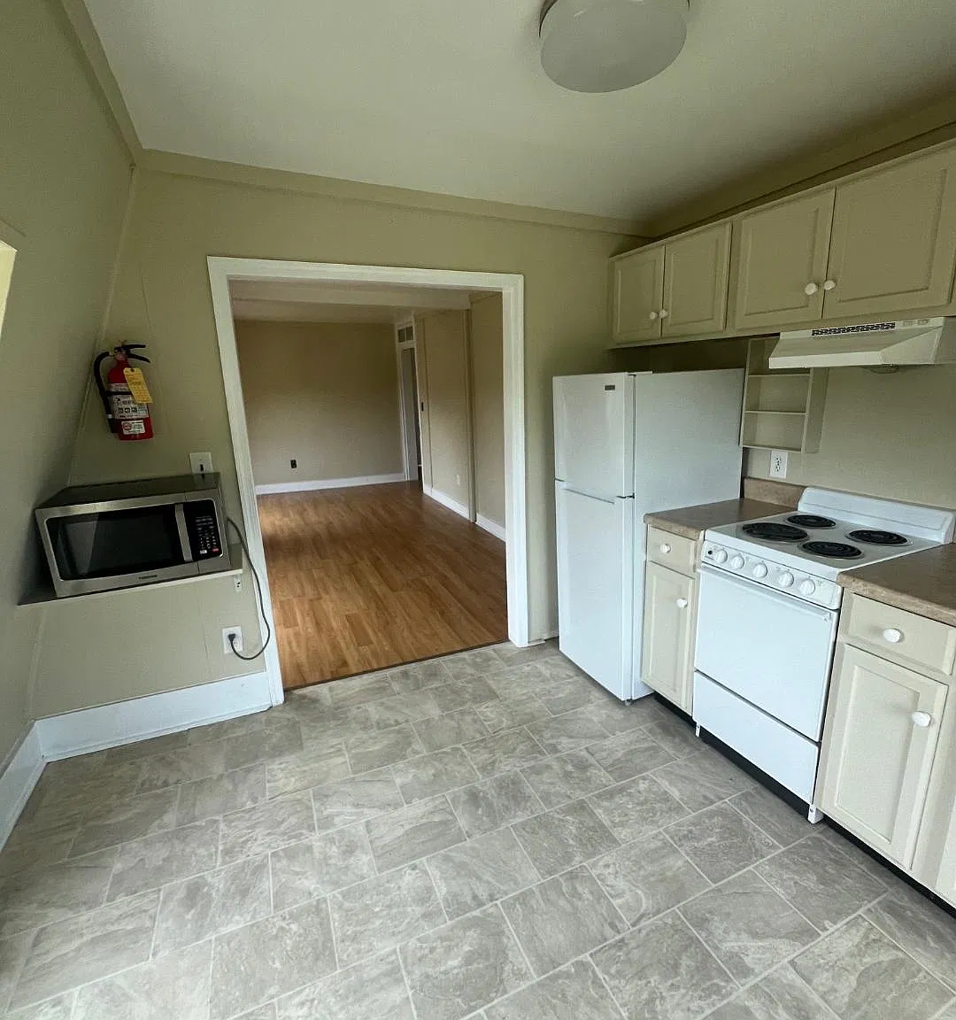 1 bed, 700 sqft, $1,500 — Photo 2