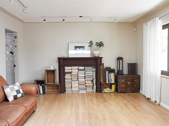 5th image of 8401 E Lehigh Dr