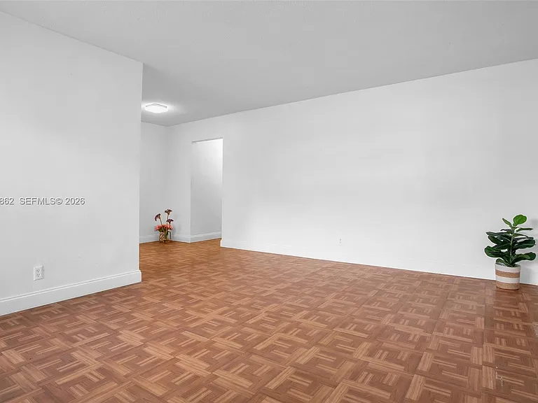 1836 Arthur St #9 — Photo 6
