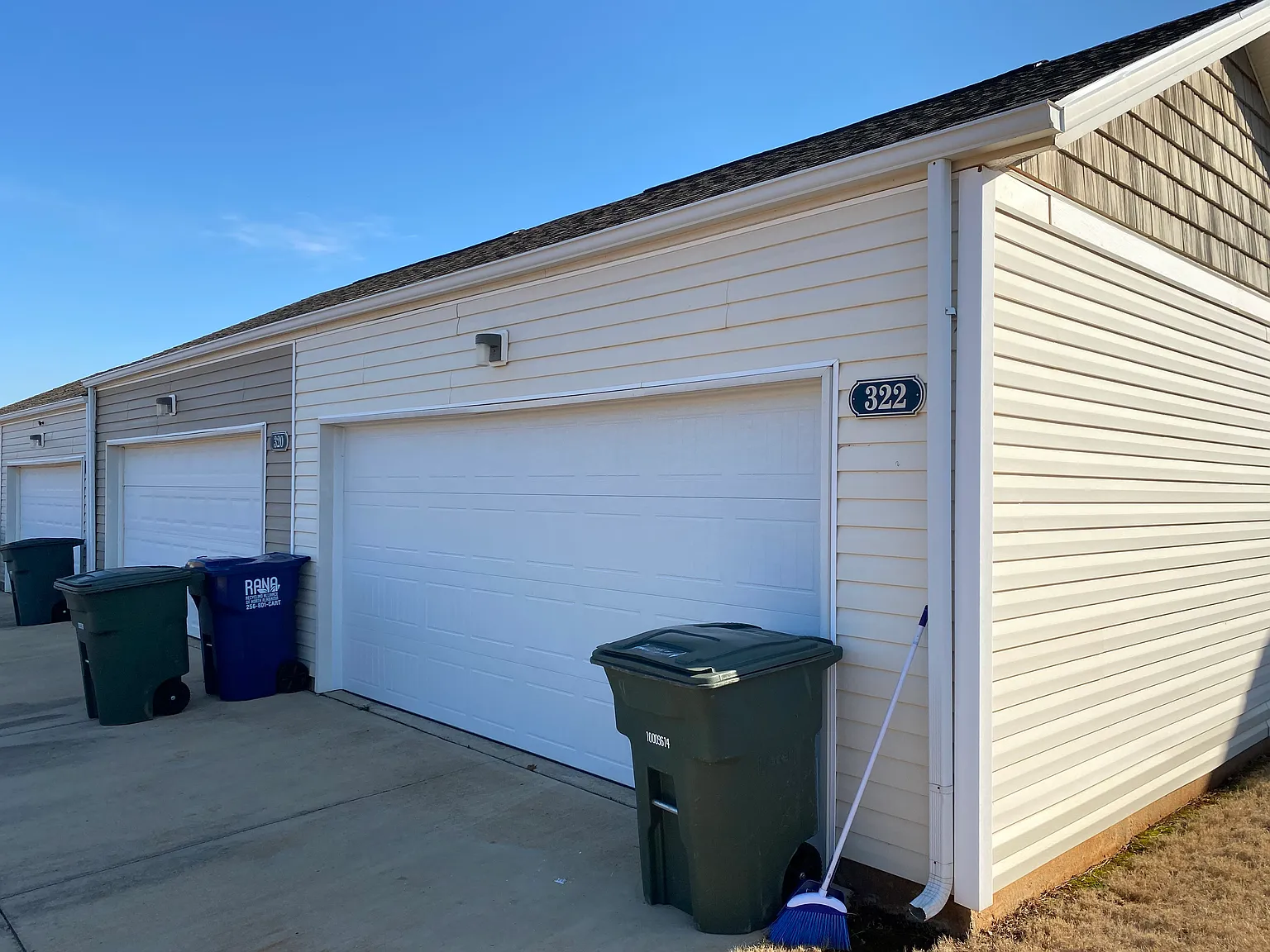 2 bed, 1280 sqft, $1,900 — Photo 3