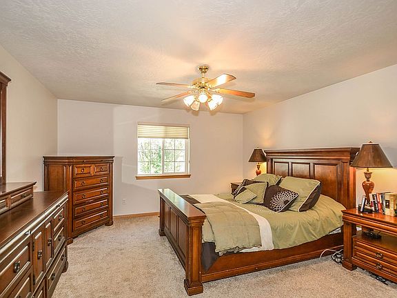 4th image of 3869 Nathan Dr