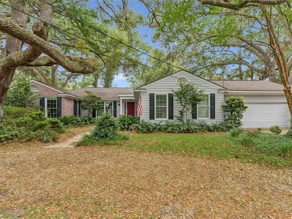 211 Wymberly Rd, Saint Simons Island, GA 31522
