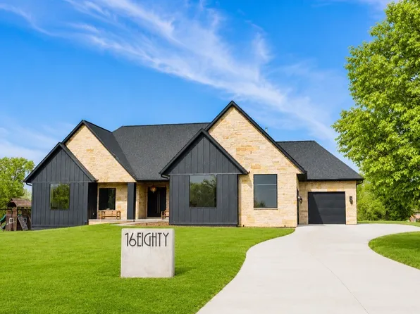 1680 Timberlake Run, Cedar Rapids, IA 52403