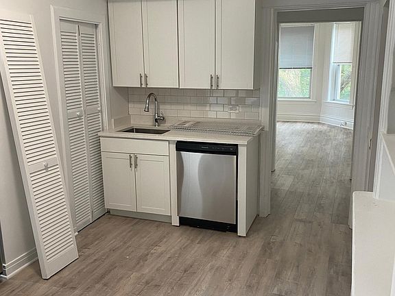 2nd image of 2335 W Superior St APT 1F