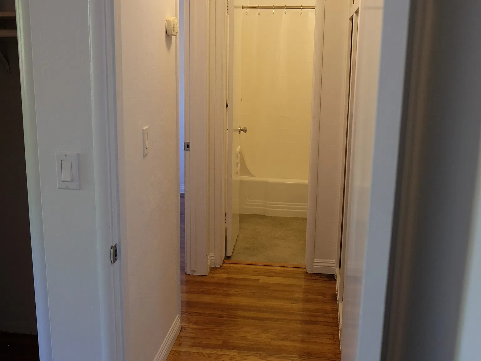 2 bed, 780 sqft, $3,200 — Photo 2
