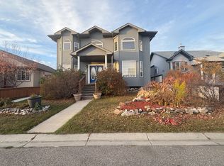 199 W Creek Clos, Chestermere, AB T1X 1M3