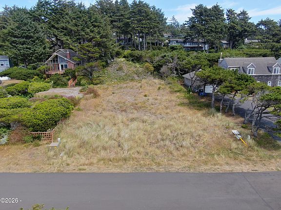 3rd image of 3409 NW Hidden Lake Dr