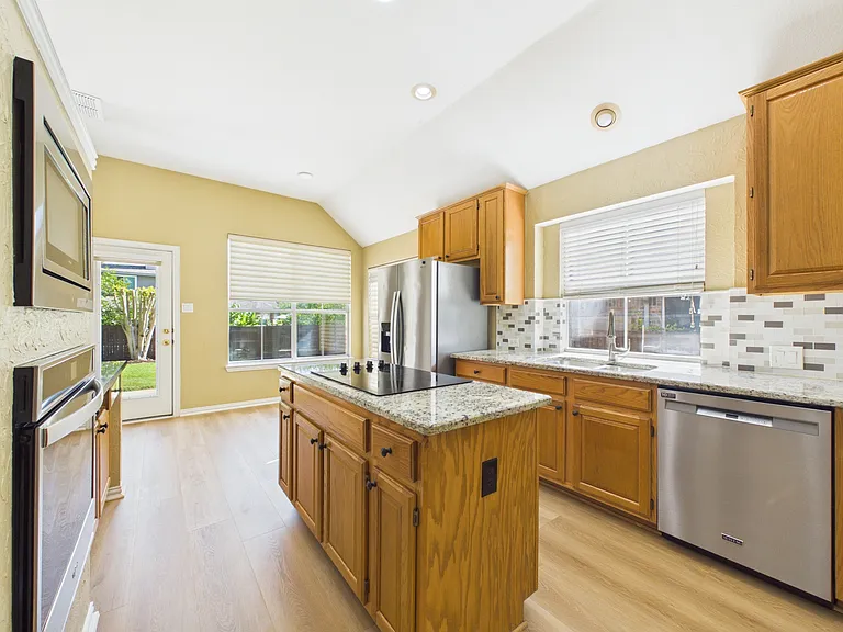 2208 Sagebrush Dr — Photo 14