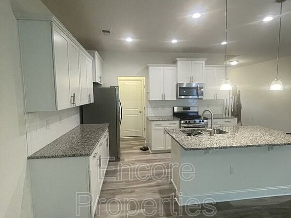 3rd image of 1313 Compass Dr