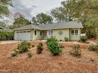 525 Fairway Dr W, Sunset Beach, NC 28468