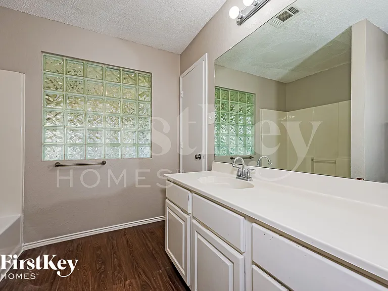 606 Plainview Dr — Photo 14