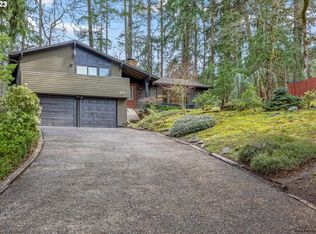 394 Brookside Dr, Eugene, OR 97405