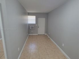 1740 NW 1st Pl, Miami, FL