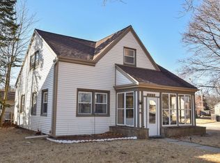 3223 N 54th St, Milwaukee, WI 53216