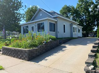 523 La Crosse St, Onalaska, WI 54650