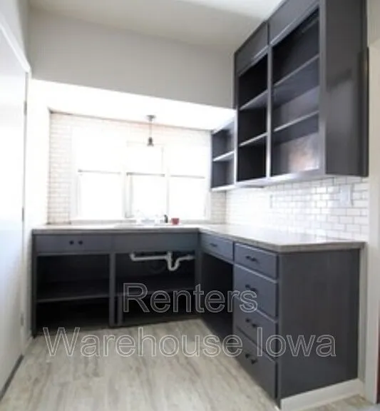 3724 University Ave — Photo 9